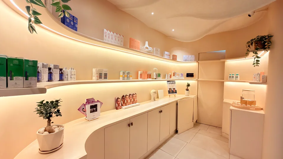 Layers Clinics advanced laser treatment room