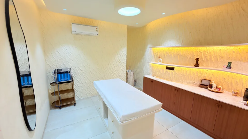 Layers Clinics patient care room
